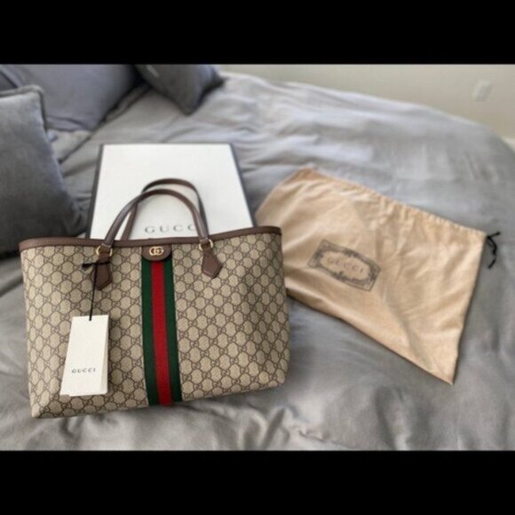 NEW GUCCI GG Marmont Gmall Matelasse Shoulder Bag size 26x15x7cm